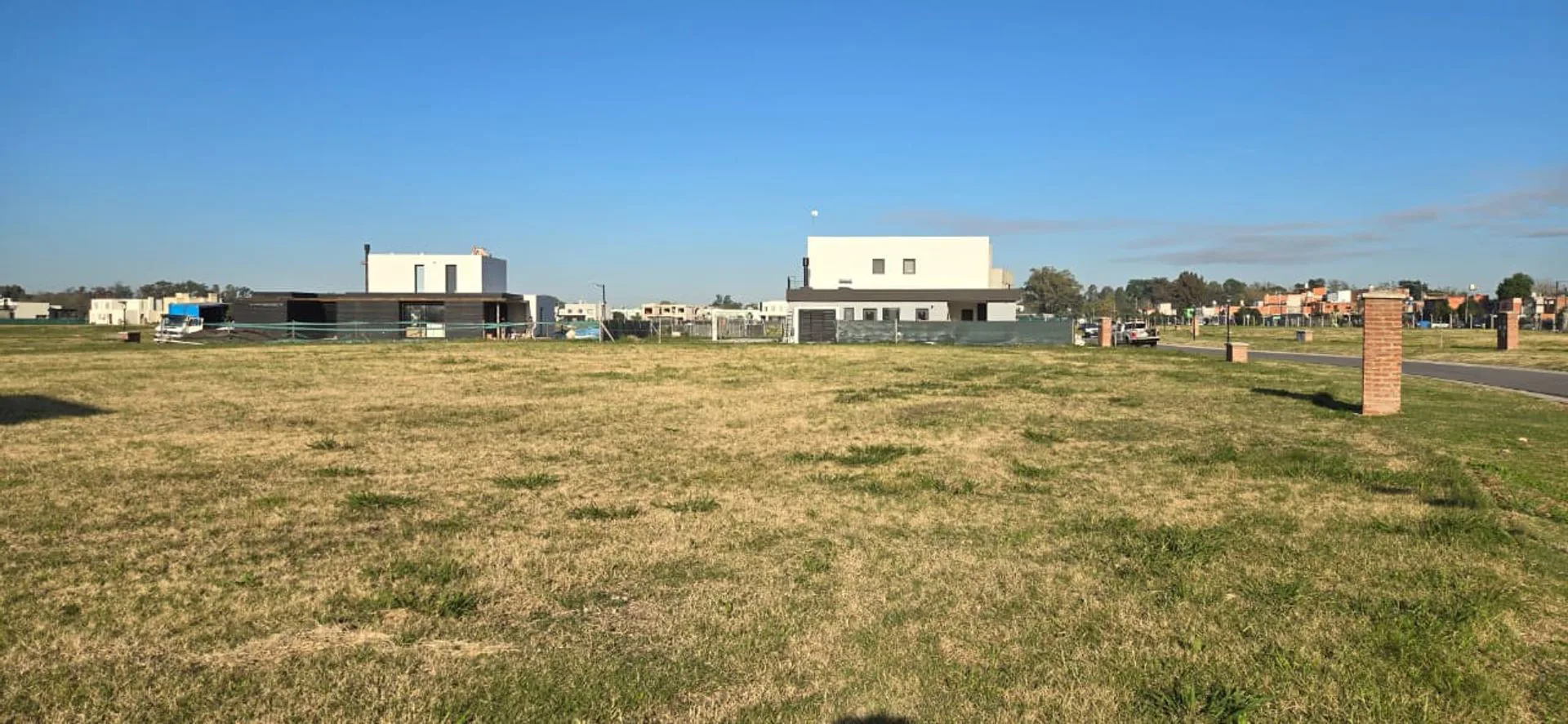 Lote en Venta en Barrio Village Joven Bella Vista foto 2