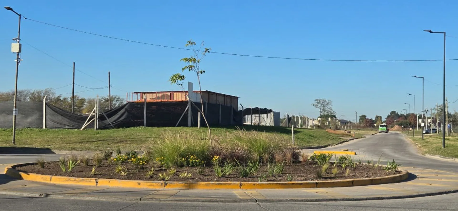 Lote en Venta en Barrio Village Joven Bella Vista foto 4