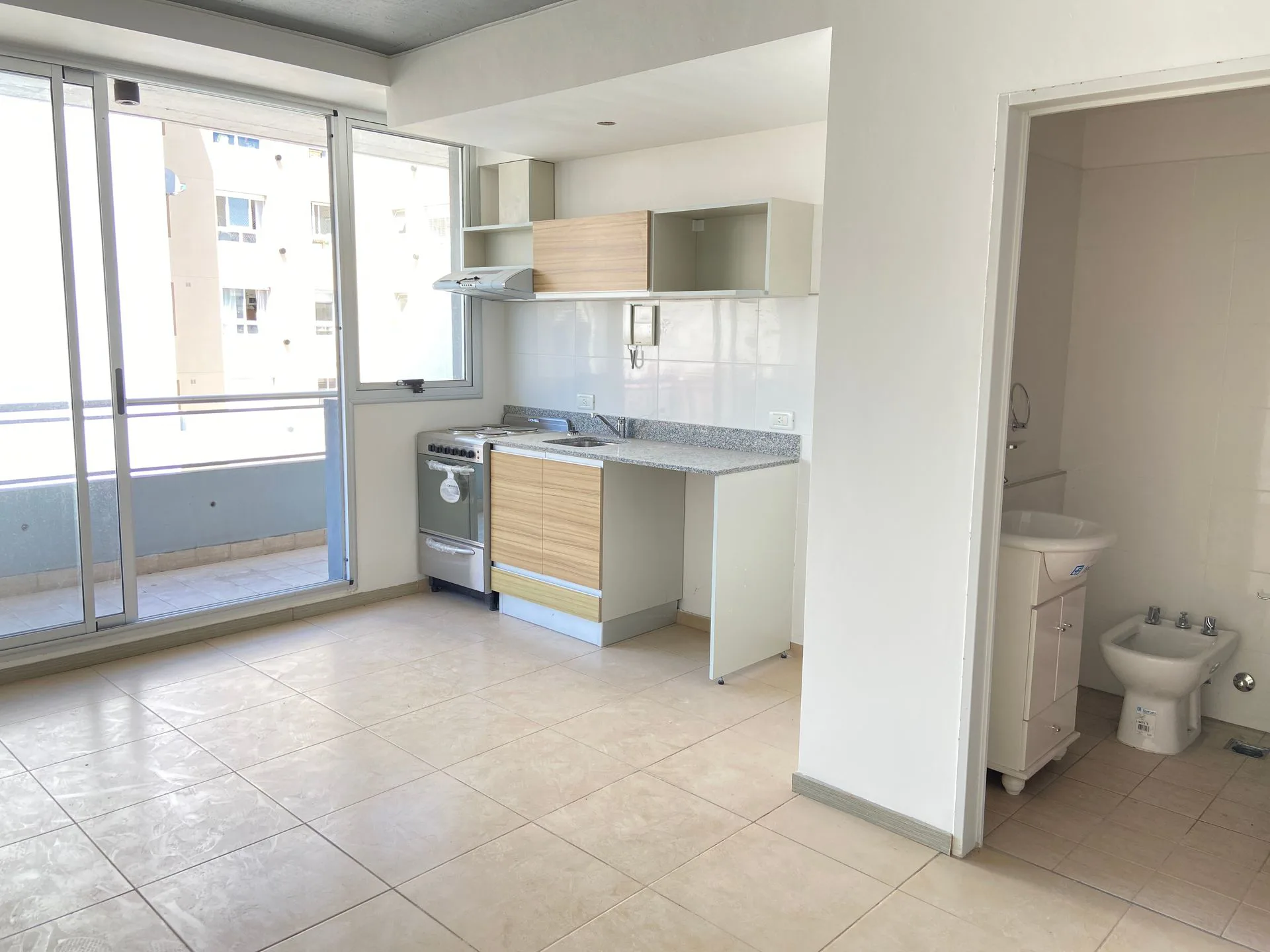 VENTA MONOAMBIENTE DE 49 Mts DIVISIBLE, SAAVEDRA foto 4