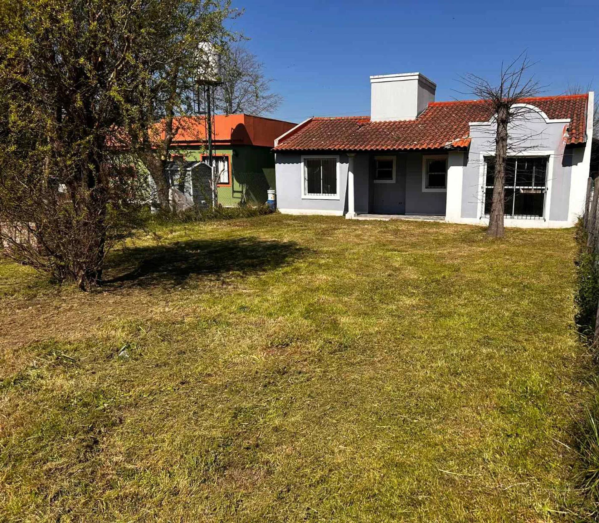 Casa en venta en Carlos Keen. Posib. de financ. foto 2