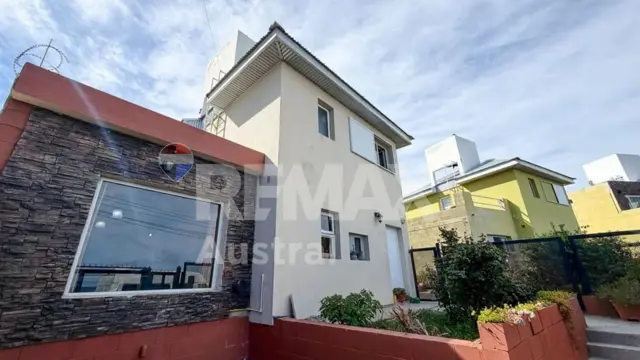 CASA 2 DORMITORIOS Y QUINCHO ZONA NORTE KM4