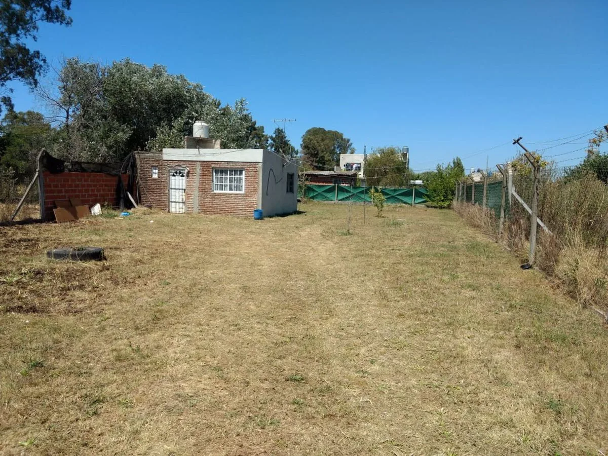 venta casa a refaccionar la reja foto 2
