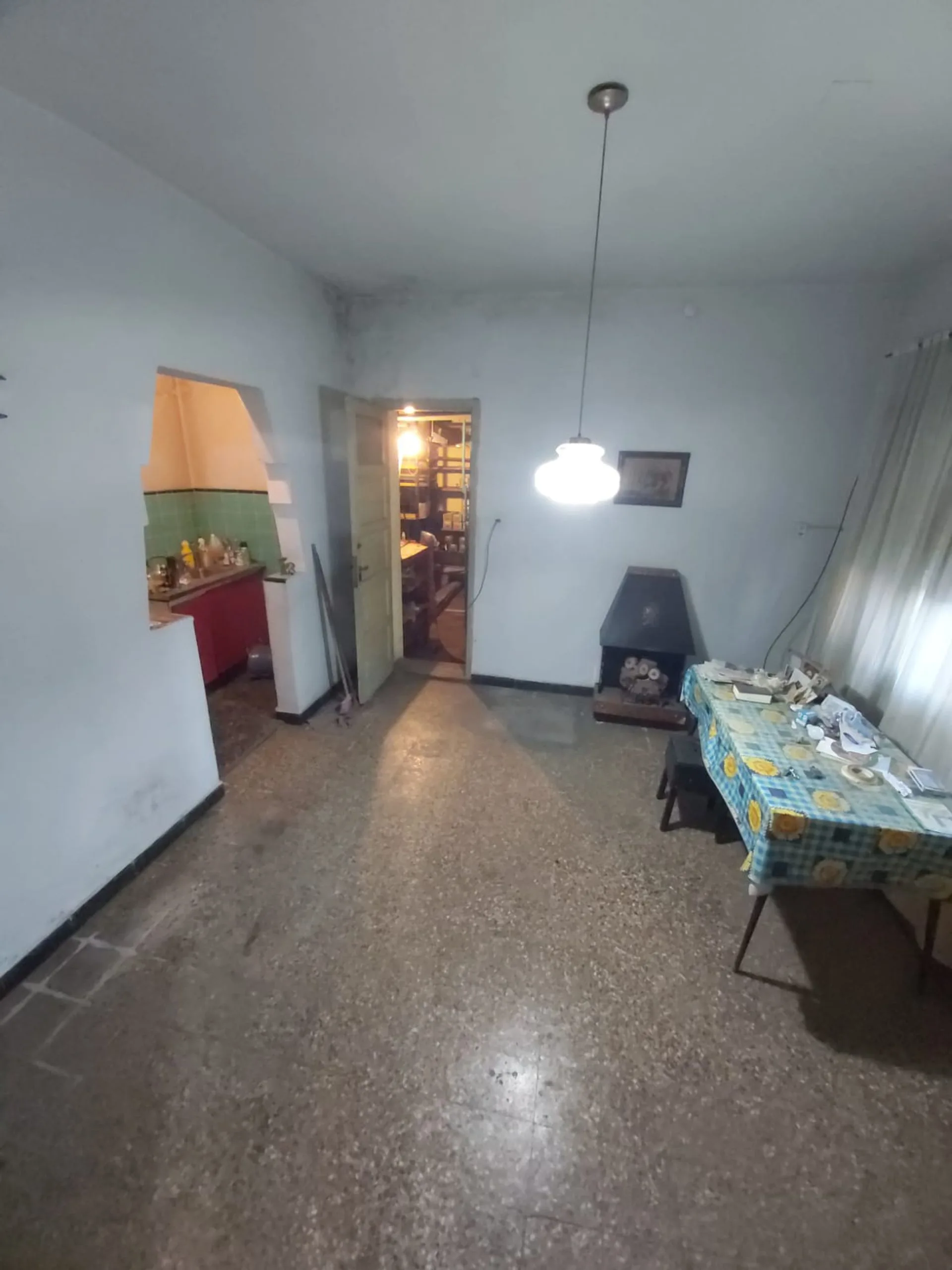 Venta Casa a Refaccionar 4 Ambs 2 Cocheras Lugano foto 4