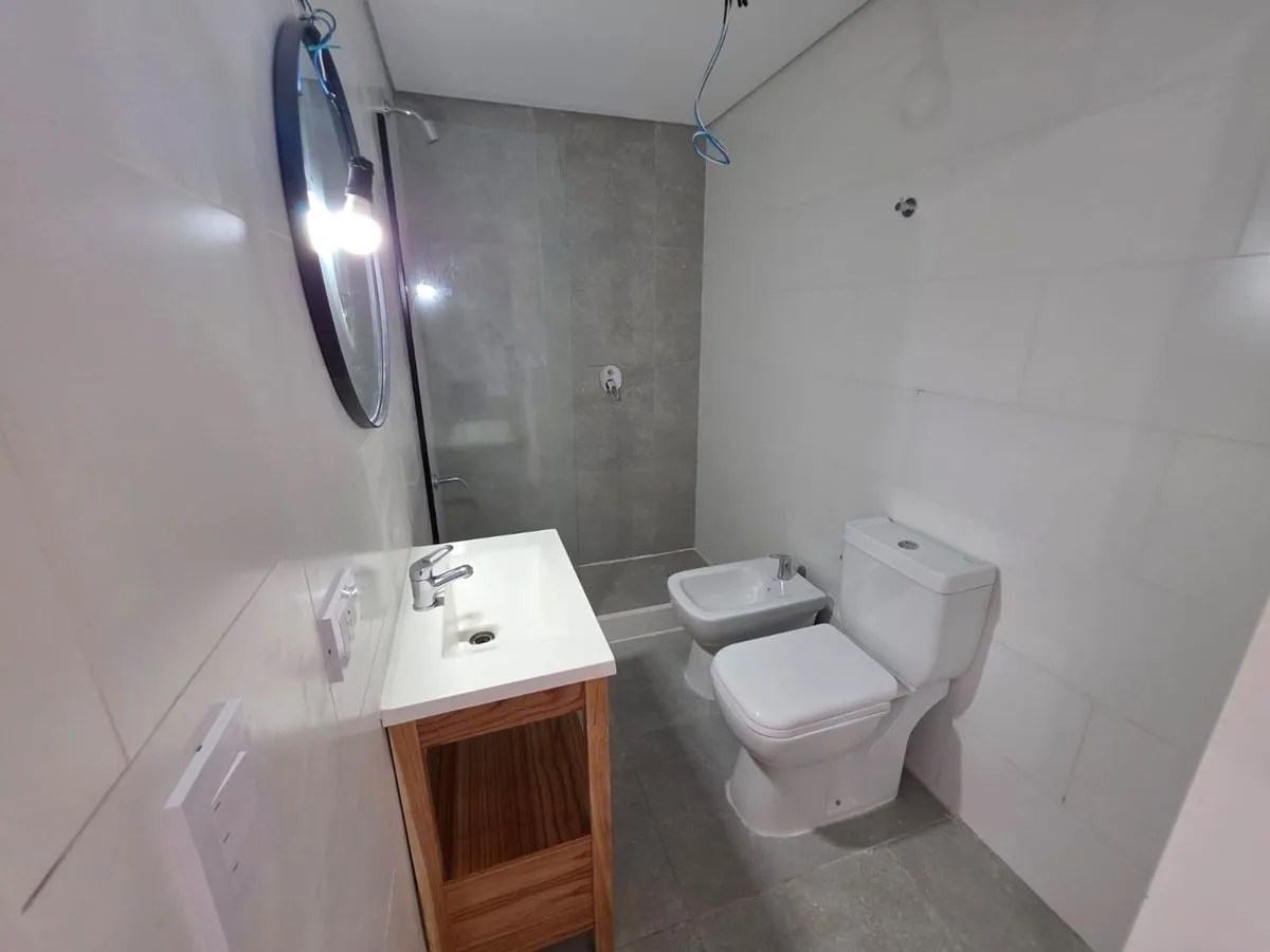 VENTA DEPTO MONOAMBIENTE TIGRE COCHERA JACUZZI foto 5