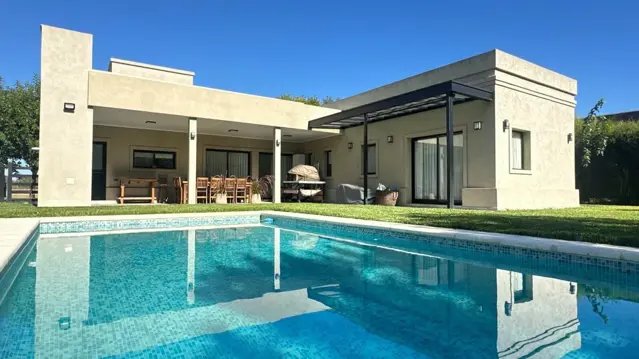 venta de casa en Valdevez Tristan Suarez Apto Cred