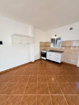 ALQUILER DUPLEX 3 AMBIENTES CON COCHERA foto 3