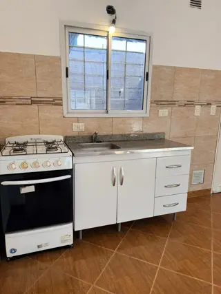 ALQUILER DUPLEX 3 AMBIENTES CON COCHERA foto 4