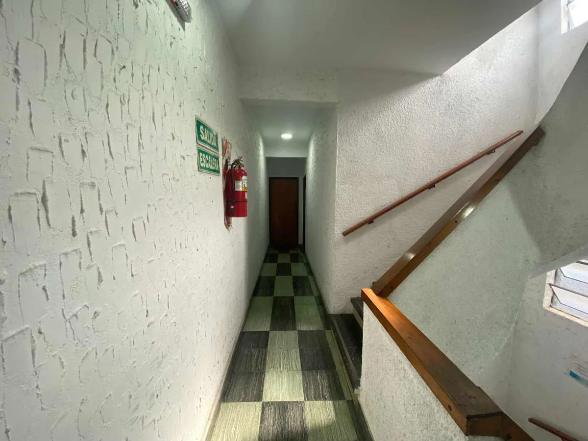 VENTA DEPARTAMENTO 3 AMBIENTES MORENO CENTRO foto 5