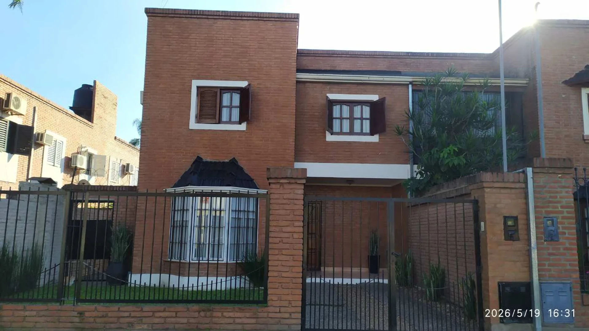VTA CASA 2 PLANTAS-ALT. M DE LUNA AL 4000 AP. CRED