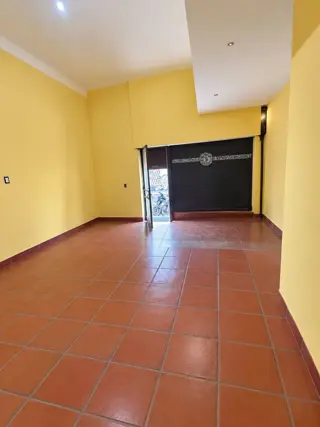 ALQUILER LOCAL COMERCIAL CORRIENTES CASI SAN MARTIN foto 2