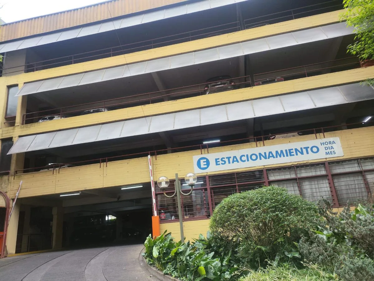 Cochera en Venta en Morón sobre Av. Rivadavia foto 5