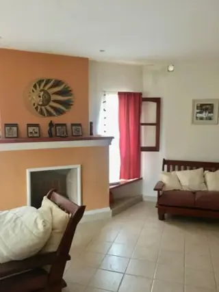 Venta de casa esquina en Gran Bourg - 3 dorm - amplio terreno. foto 3