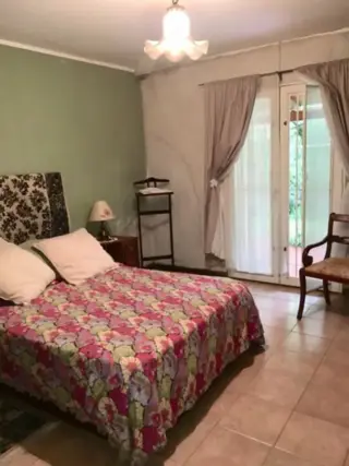 Venta de casa esquina en Gran Bourg - 3 dorm - amplio terreno. foto 5