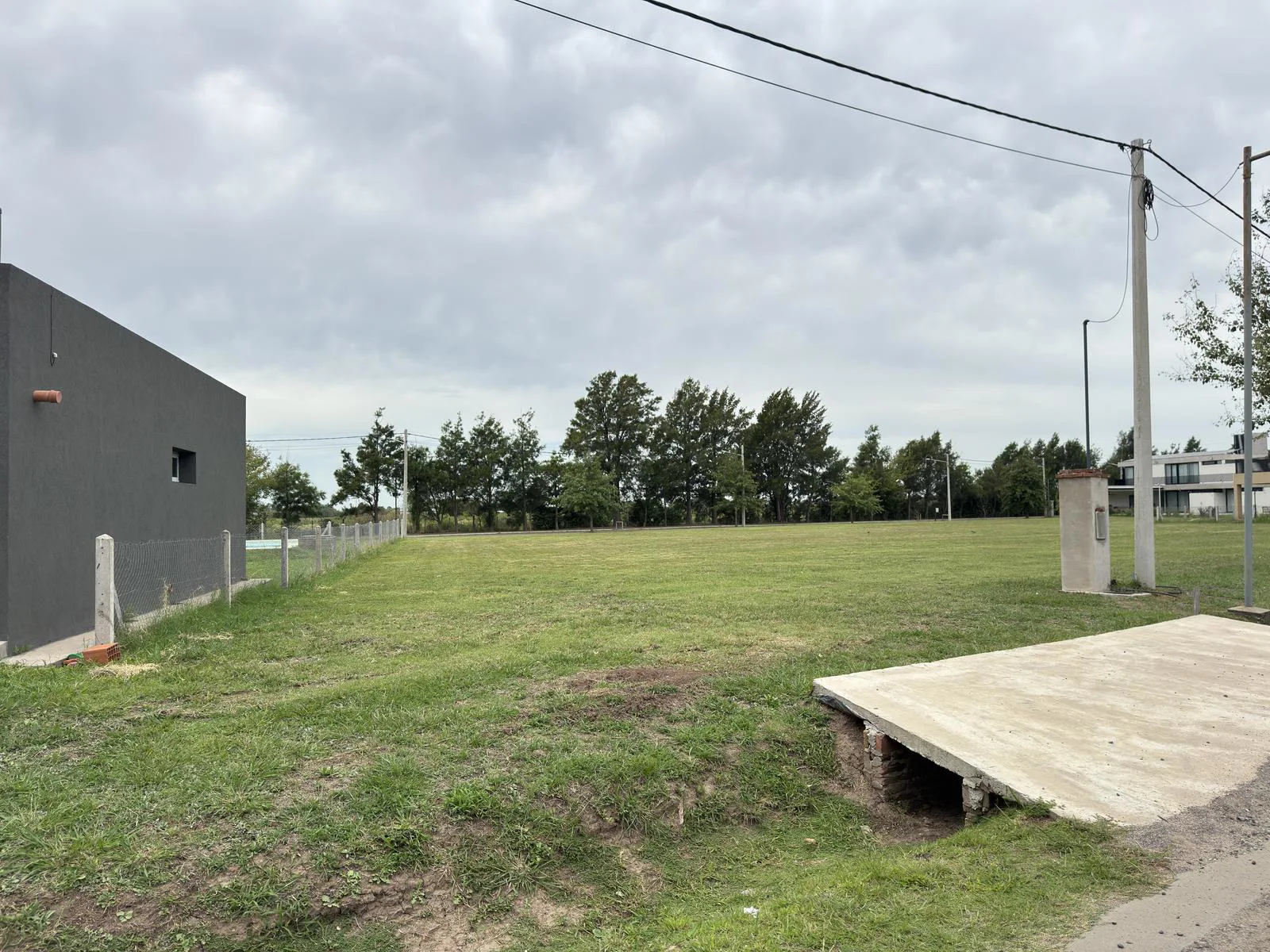 Terreno en venta en barrio privado - Pinares del Sur, Piñero foto 2