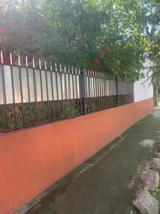 En esquina sobre calle Matheu dos casa a la venta sobre un lote de 197 mts foto 2