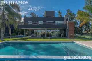 Casa en Barrio Náutico El Cazal ALQUILER ANUAL, ES DECIR CONTRATO POR 12 MESES EN 2.000 MB foto 2