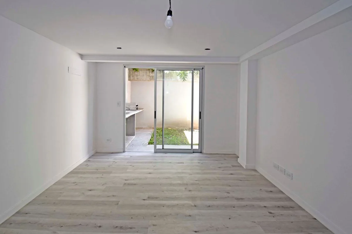 Alquiler duplex con jardin propio y cochera foto 2
