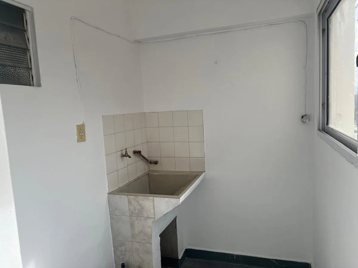 VENTA DEPARTAMENTO MACROCENTRO 4 DORMITORIOS foto 4