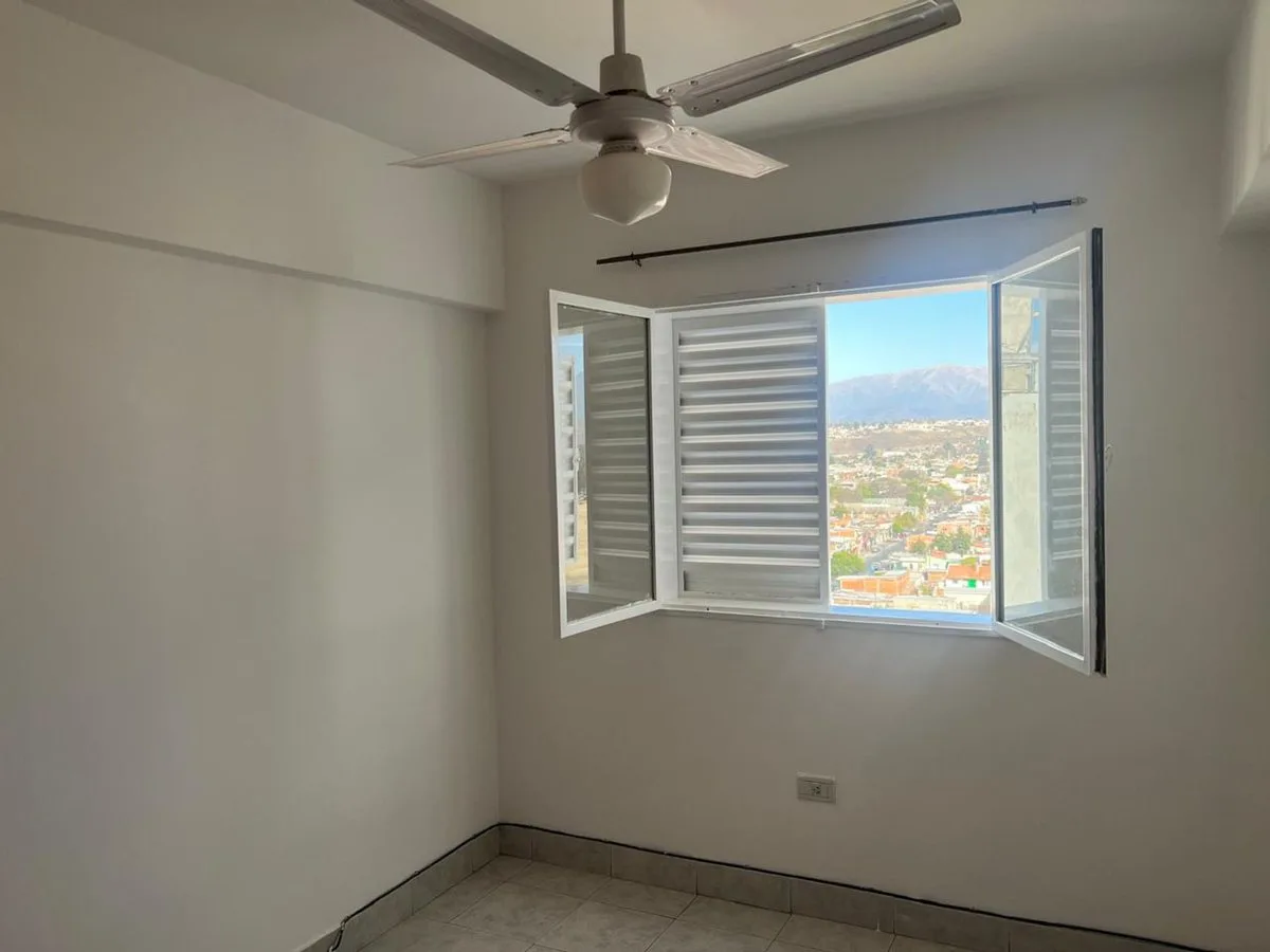 VENTA DEPARTAMENTO MACROCENTRO 4 DORMITORIOS foto 5