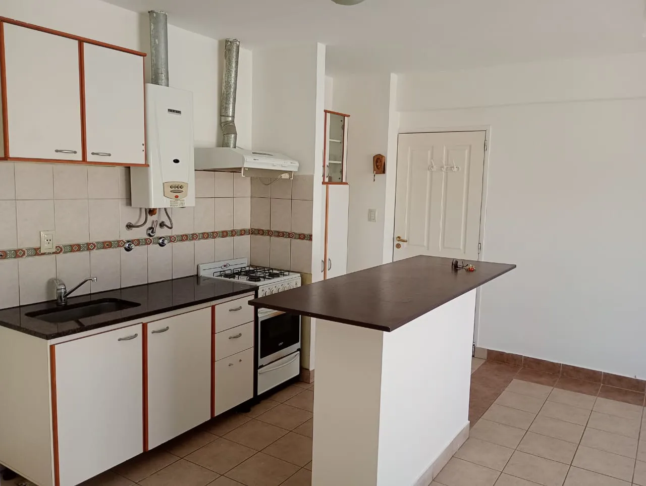 ALQUILER – DEPARTAMENTO – MICROCENTRO foto 3