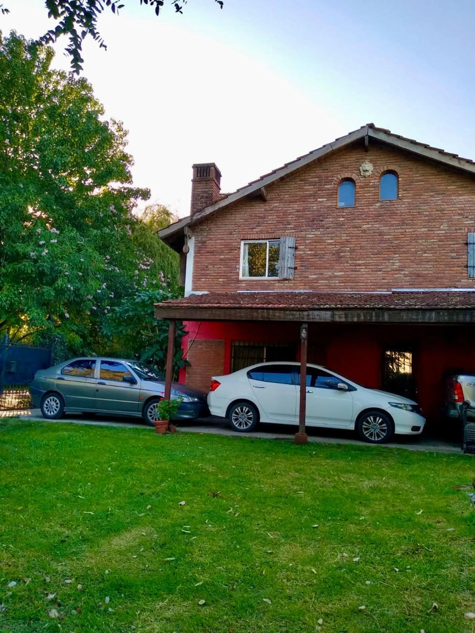 VENTA CASA 8 AMBIENTES JARDIN Y PILETA TORCUATO foto 3