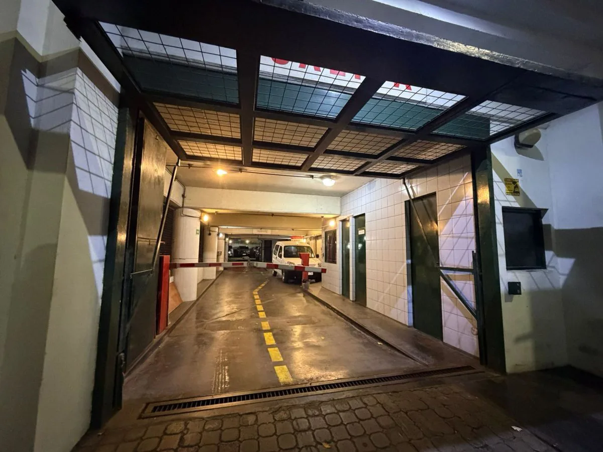 VENTA COCHERA PALERMO CON SEGURIDAD 24 HS. foto 4