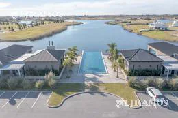 Terreno en Venta a Laguna Hermoso espejo de Agua Orientacion Este PG foto 2