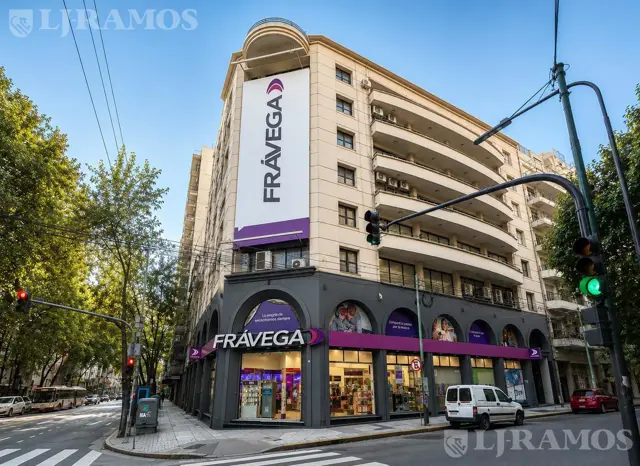 Edificio Comercial en Recoleta