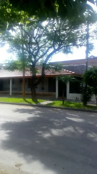 CASA 4 AMBIENTES EXCELENTE ESTADO foto 1