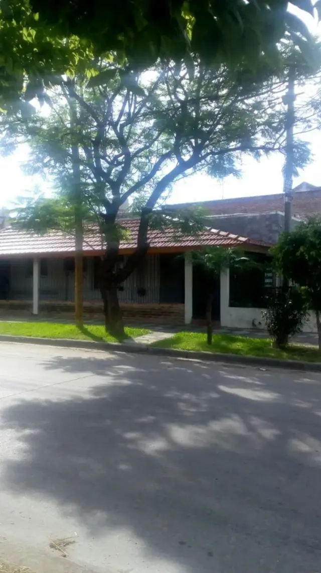 CASA 4 AMBIENTES EXCELENTE ESTADO
