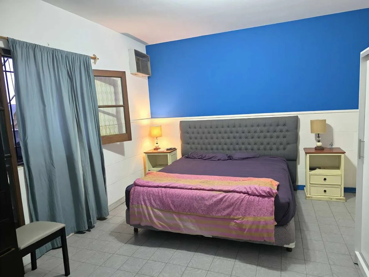VENTA 2 CASAS EN BLOK EN LA LUCILA, LOTE PROPIO foto 2