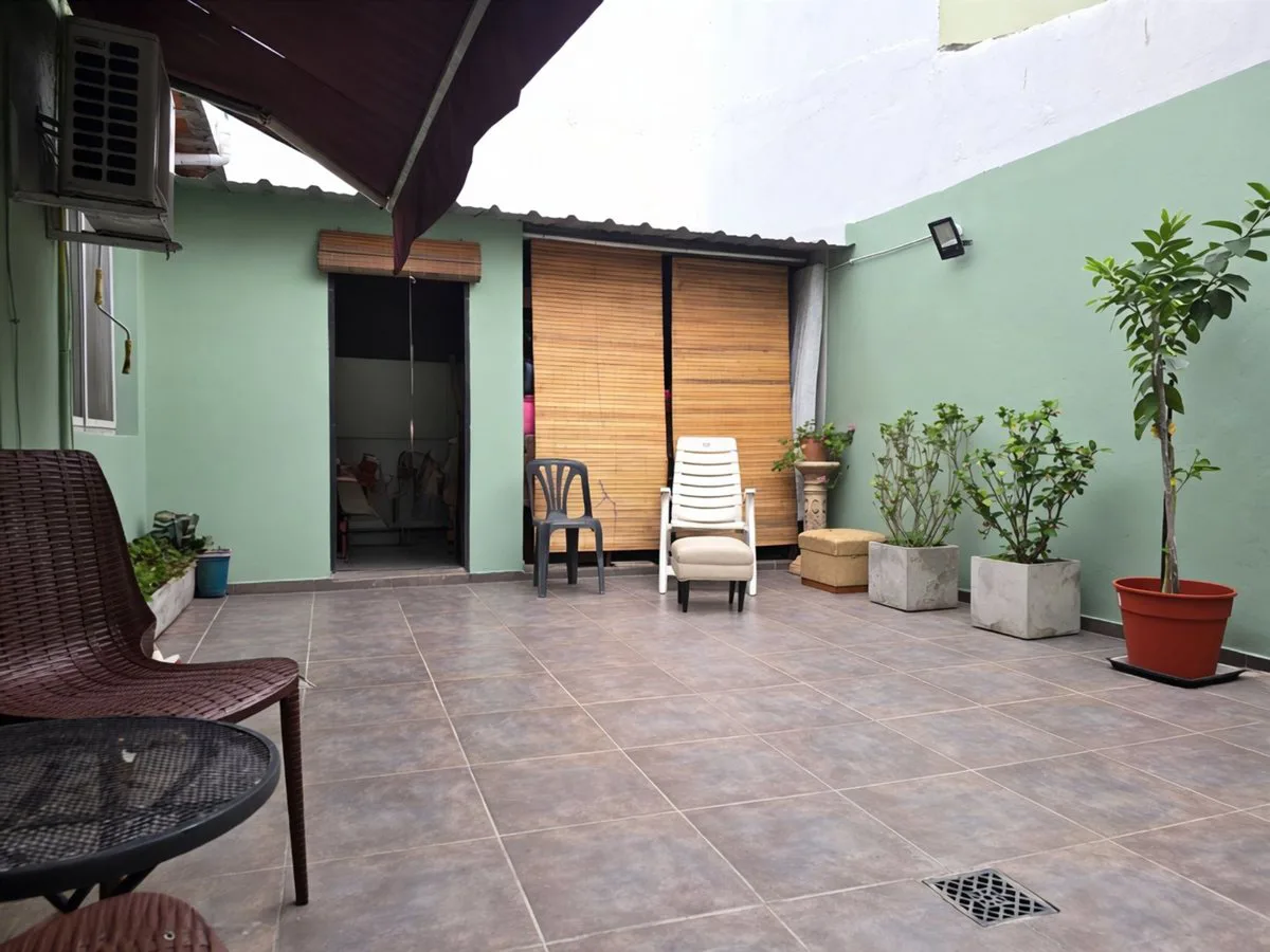 VENTA 2 CASAS EN BLOK EN LA LUCILA, LOTE PROPIO foto 3