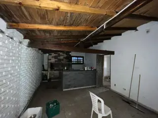 GRAN ESQUINA sobre Ruta 8 en Venta casa amplia + local para reciclarTRES LOTES foto 4