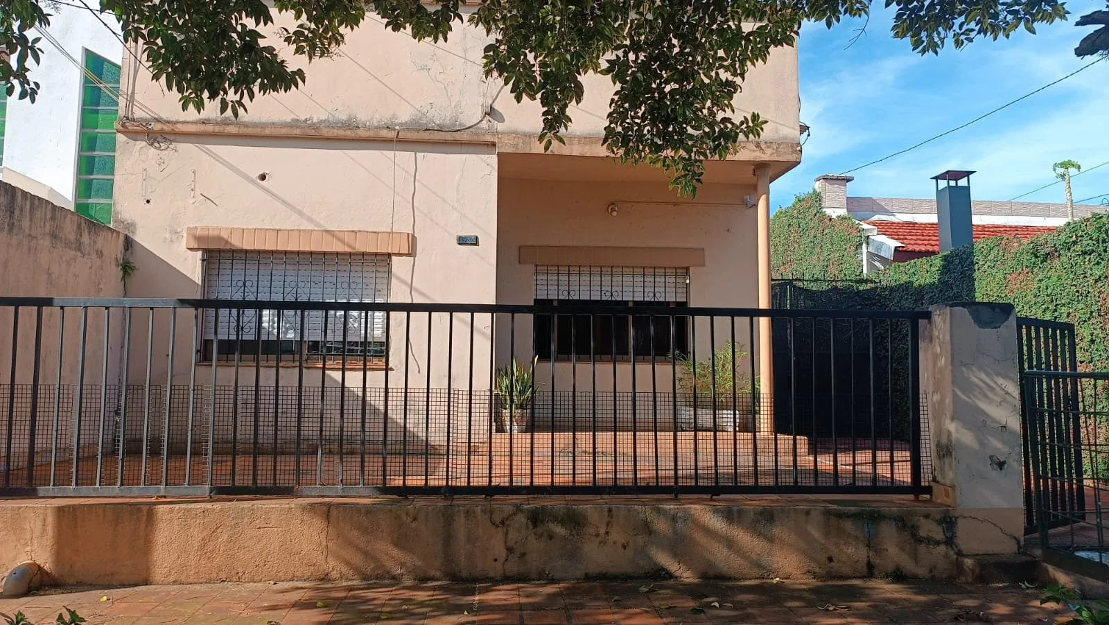 vendo o permuto Casa con amplio terreno en Barrio Residencial palomar foto 3