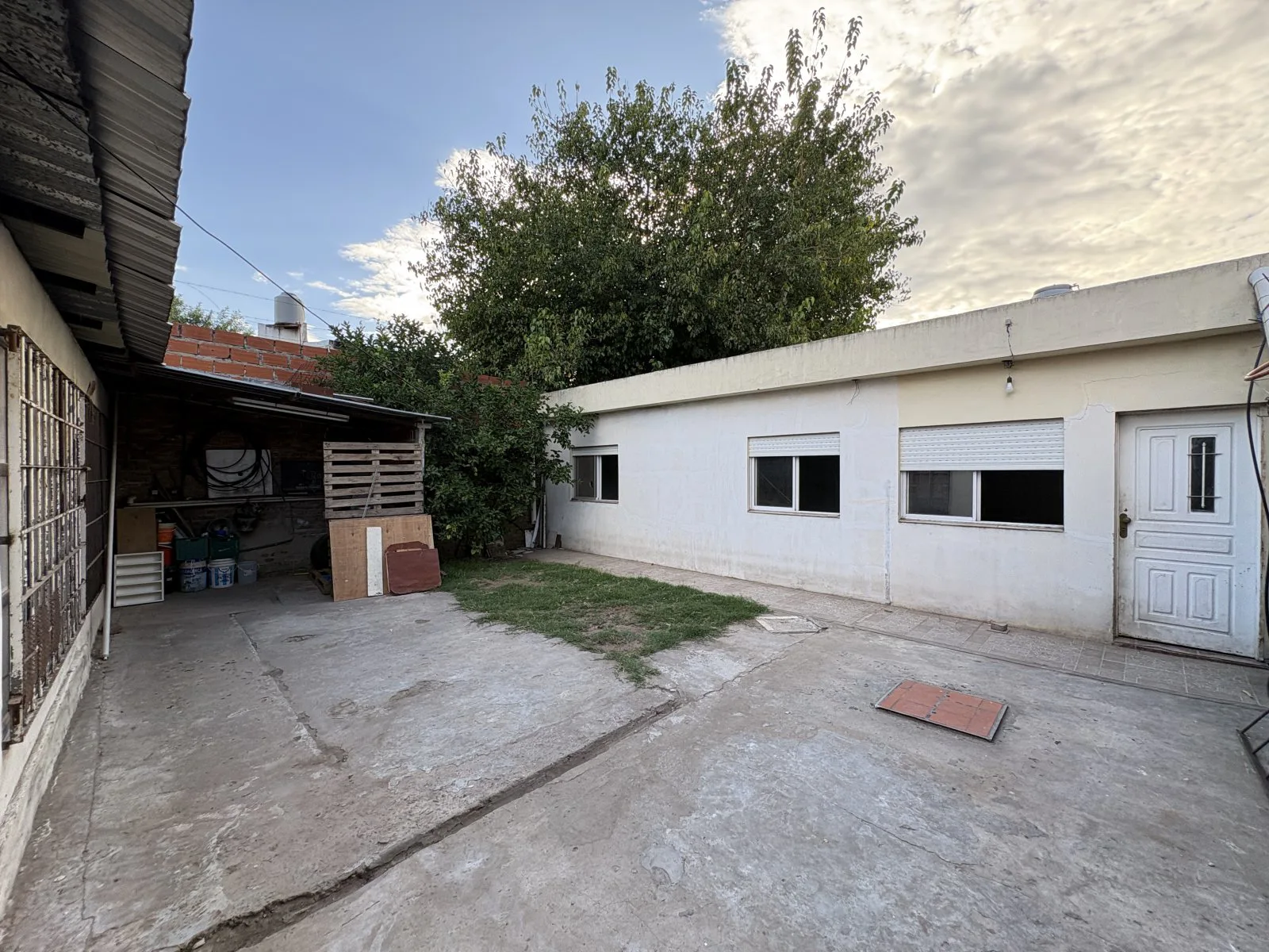 IDEAL INVERSIÓN: Local y Dos Viviendas en un Terreno foto 2