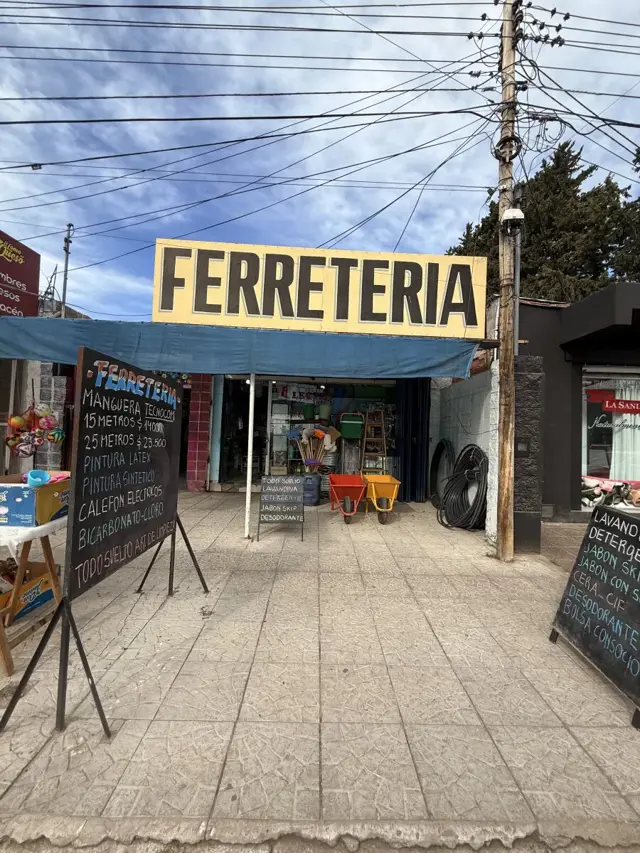 VENDO FONDO DE COMERCIO RUBRO FERRETERIA