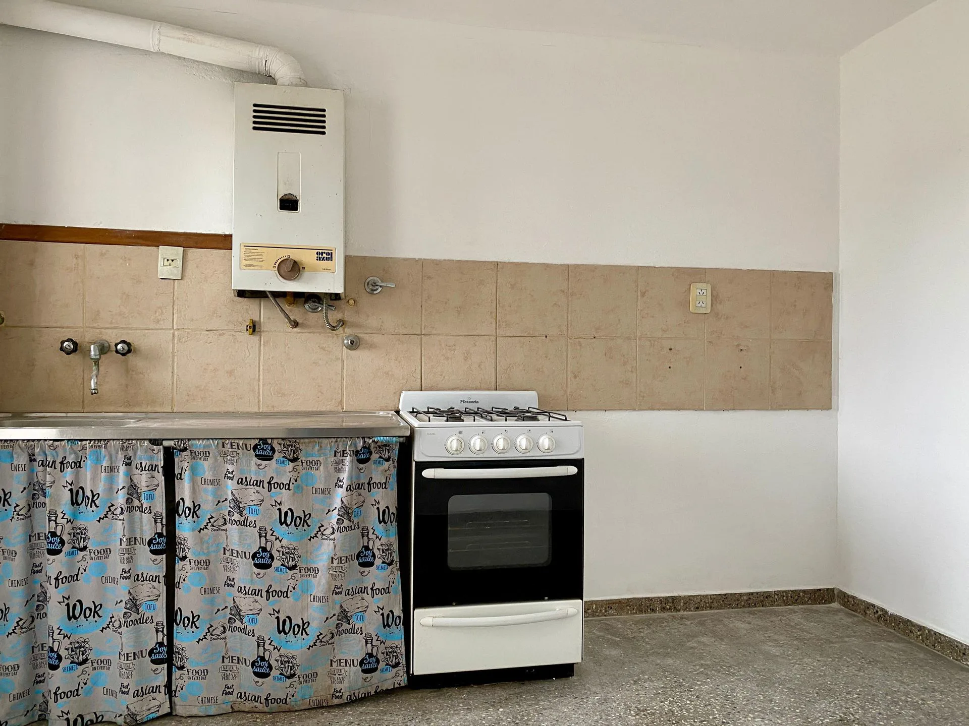 VENTA DE DEPTO CON BALCON 3 DORM EN B° DIZA- SMT foto 4