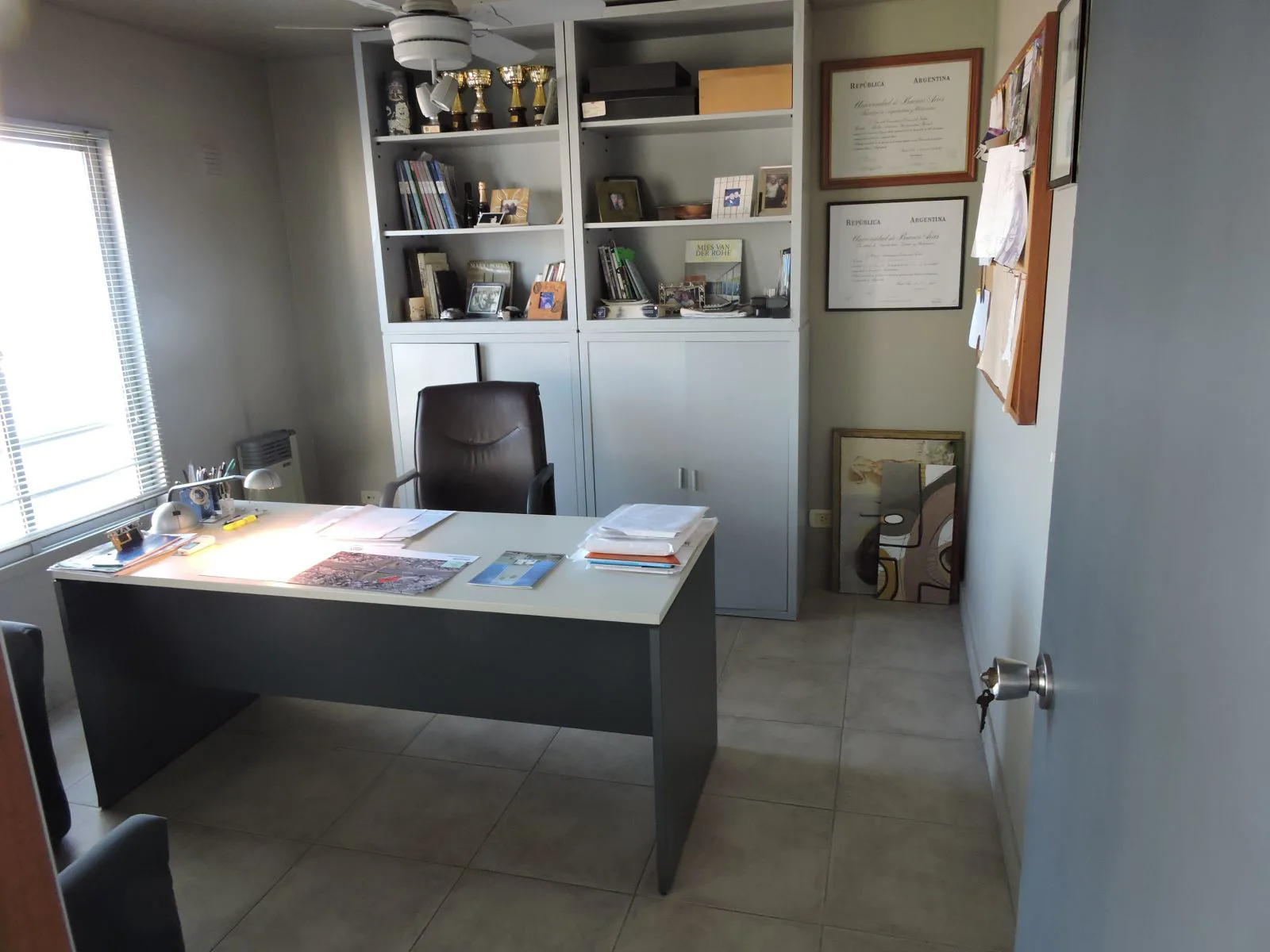OFICINAS MORON PISO COMPLETO foto 3