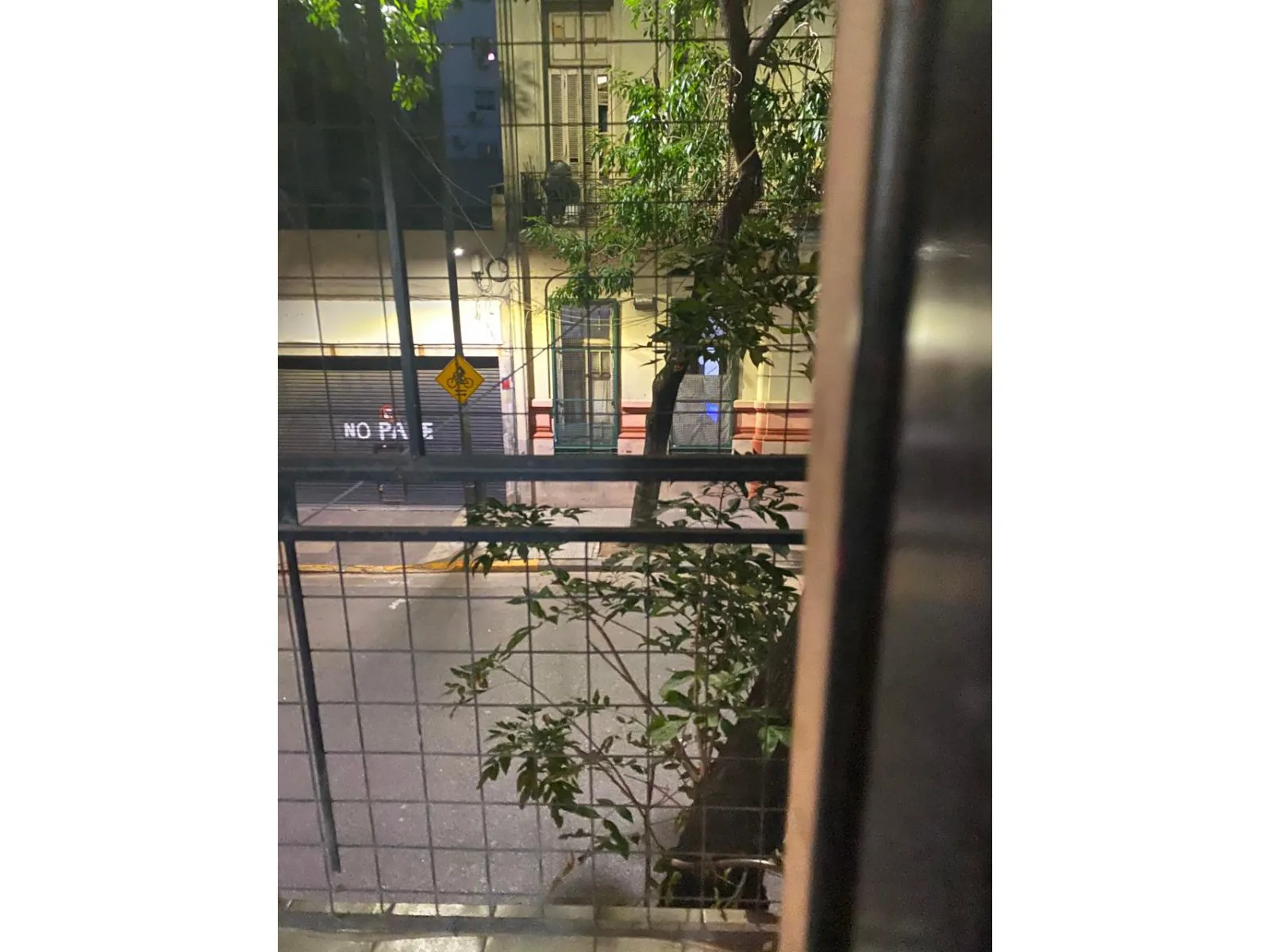 DEPTO CON BALCON FRENTE , cocina separada LUMINOSA -APTO CREDITO 1 AMB y MEDIO foto 5