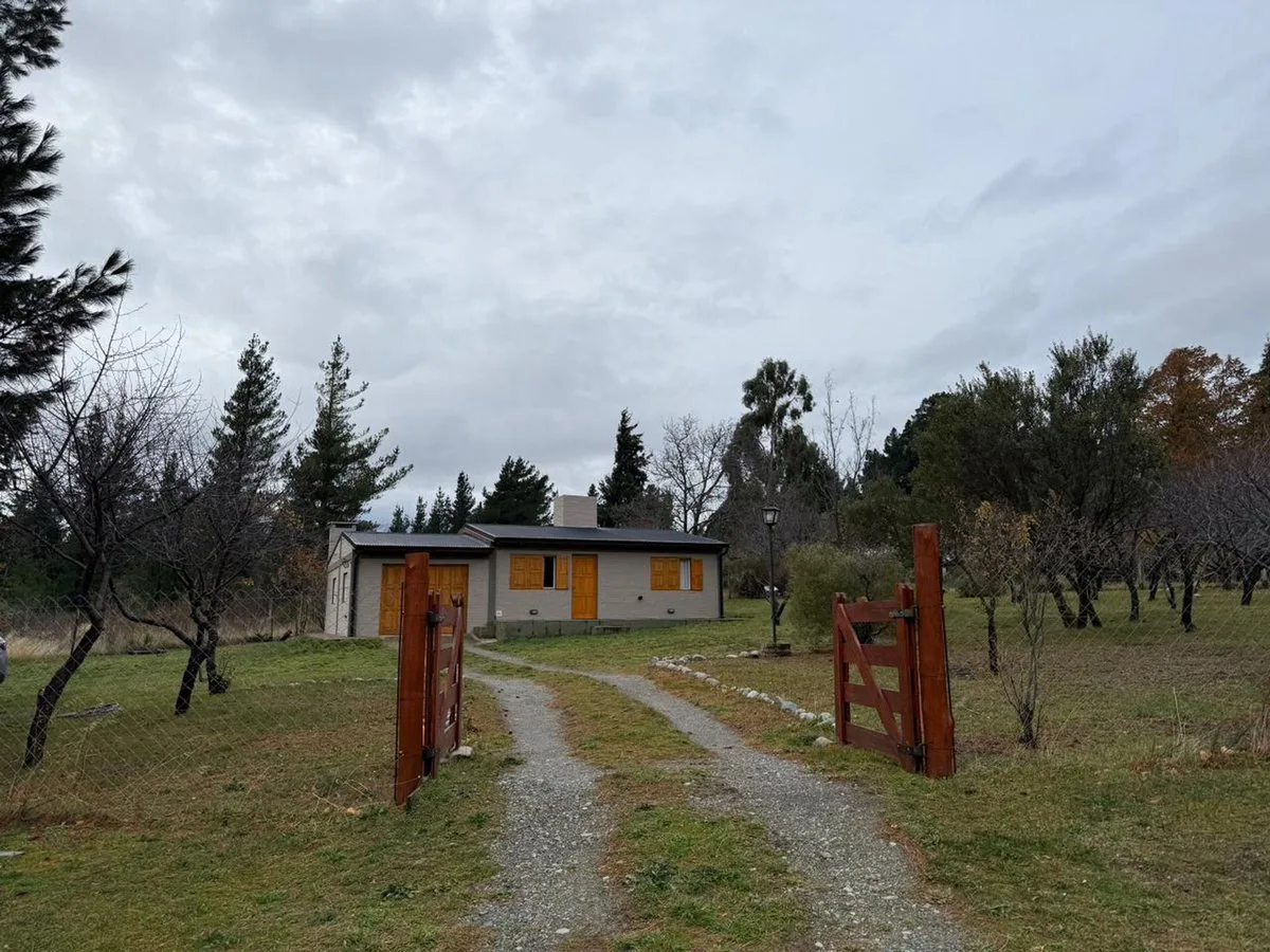 Casa de 5 ambientes en 1.500 m²Av. Los Cóndores foto 2