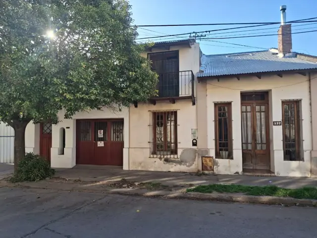 EN VENTA DOS CASAS BARRIO GÜEMES VILLA MARIA