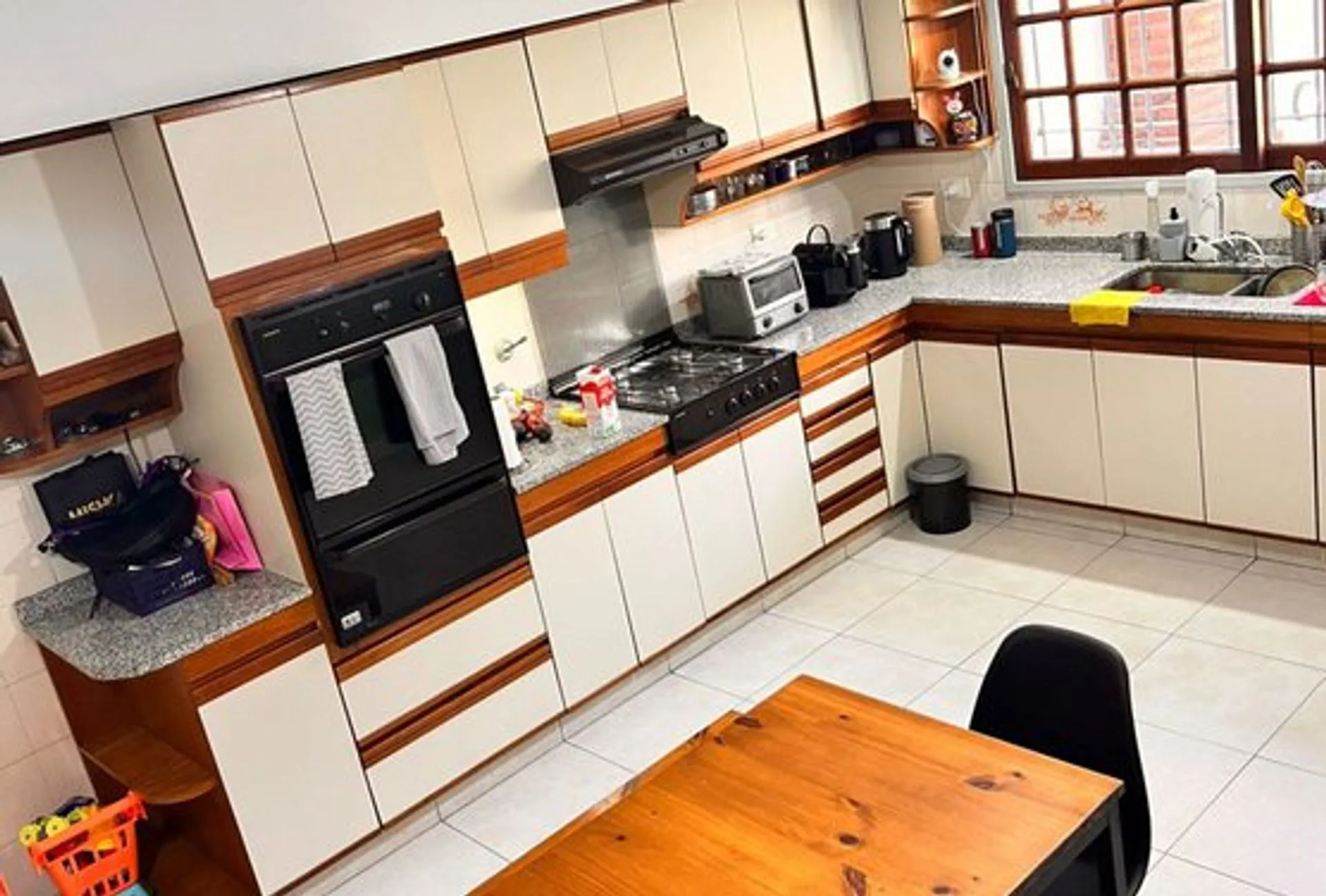 TRIPLEX 5 AMB C/DEP JARDIN Y 2 COCHERAS A/CREDITO foto 2