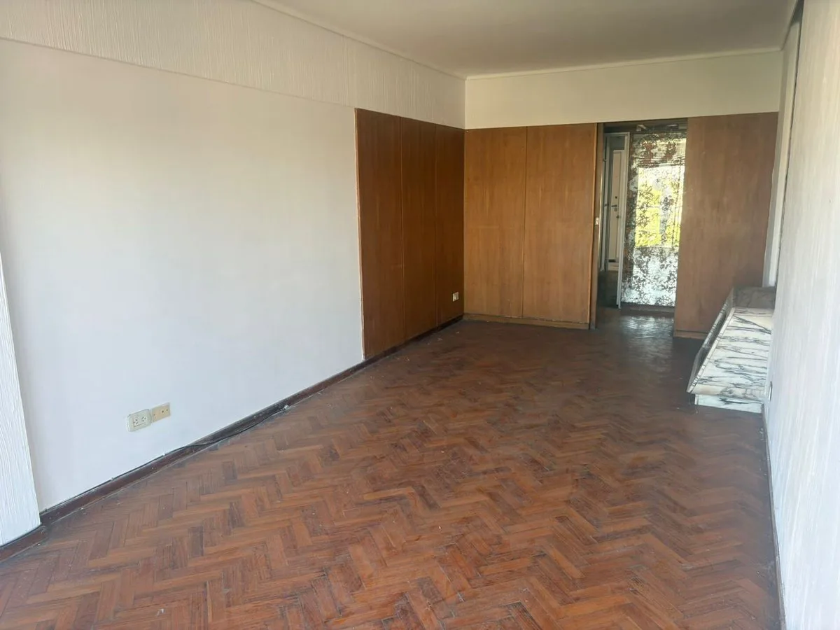 VENTA  4 AMB CON COCHERA-MONTE CASTRO-APTO CREDITO foto 3