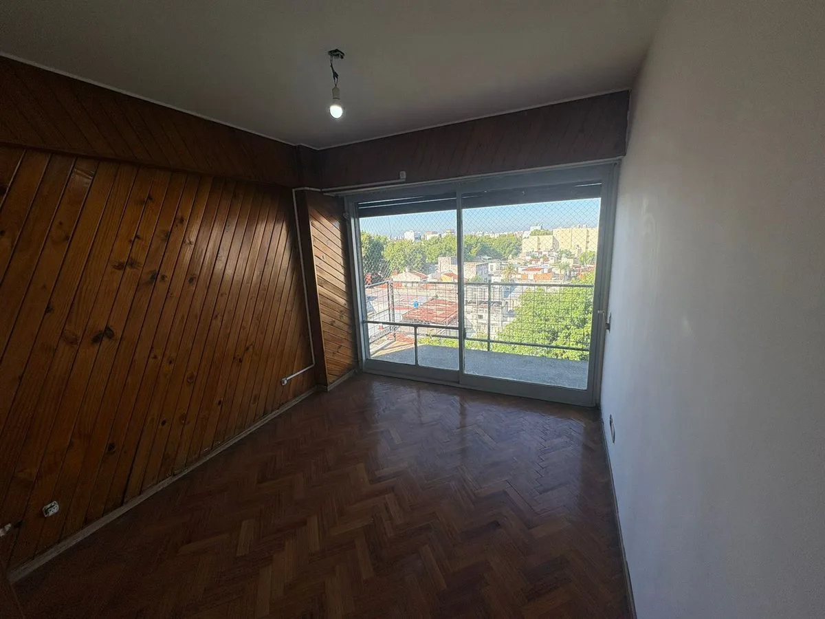 VENTA  4 AMB CON COCHERA-MONTE CASTRO-APTO CREDITO foto 5