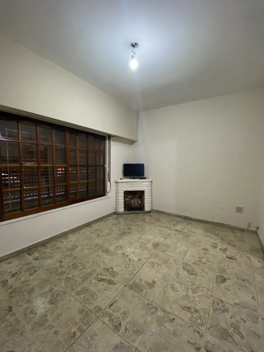 Venta Casa 3 ambientes con pileta y cocheras + Departamento 2 ambientes en San Justo foto 3