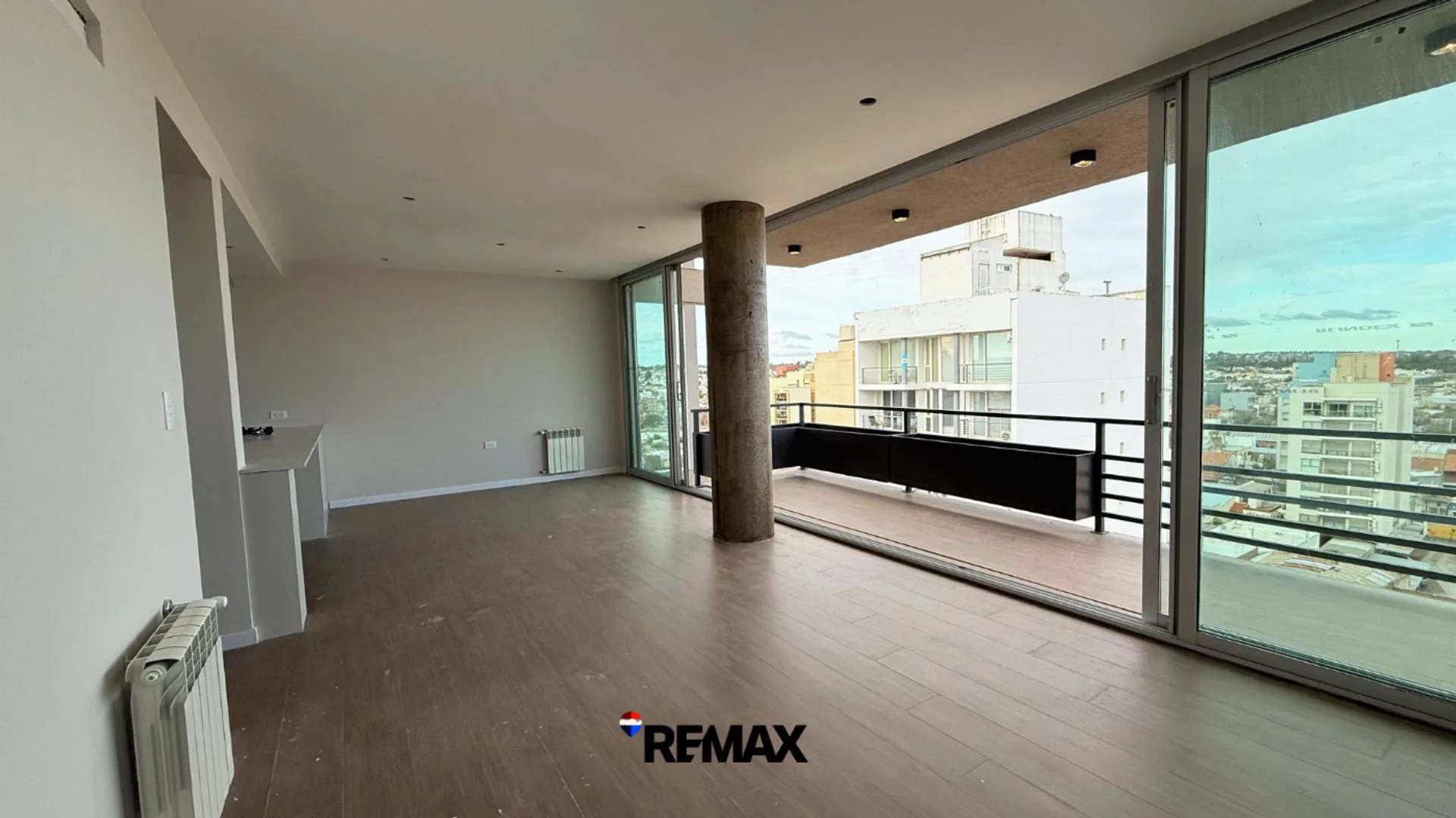 VENTA | A ESTRENAR | PISO 2 DORM | YRIGOYEN 650 foto 3