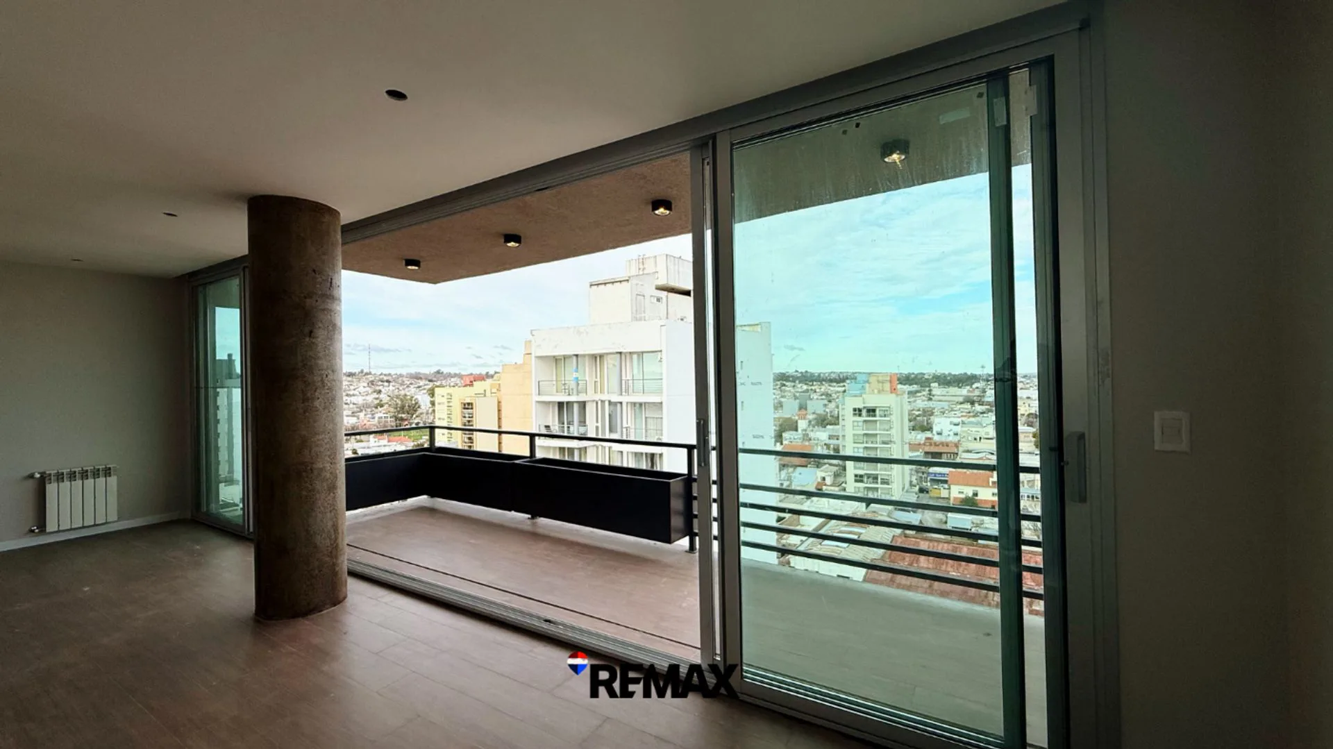 VENTA | A ESTRENAR | PISO 2 DORM | YRIGOYEN 650 foto 4