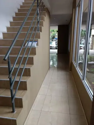 Excelente departamento de 2 ambientes al frente, muy luminoso foto 1