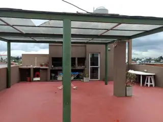 Excelente departamento de 2 ambientes al frente, muy luminoso foto 2