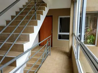 Excelente departamento de 2 ambientes al frente, muy luminoso foto 3